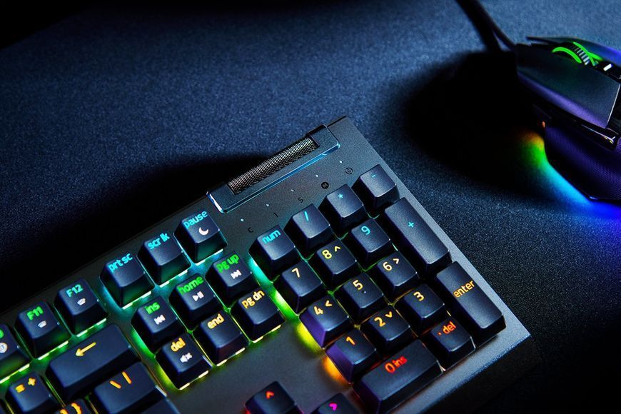 Клавиатура RAZER BlackWidow V4 X Yellow Switch RU (RZ03-04702500-R3R1) 66708 фото