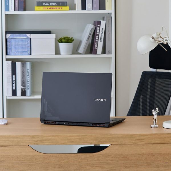 Ноутбук Gigabyte G7 KF (9RC57KF0281101EE001) Black 17.3&rdquo; FHD 144Hz / Intel Core i5-12500H / 16GB / 512GB SSD / GeForce RTX 4060 8GB 3dsjgf7sgs0sdf00fsb фото